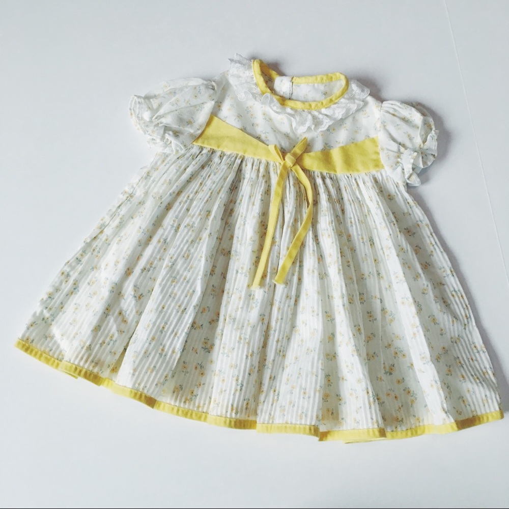 Vintage floral pleated baby girl dress 💞